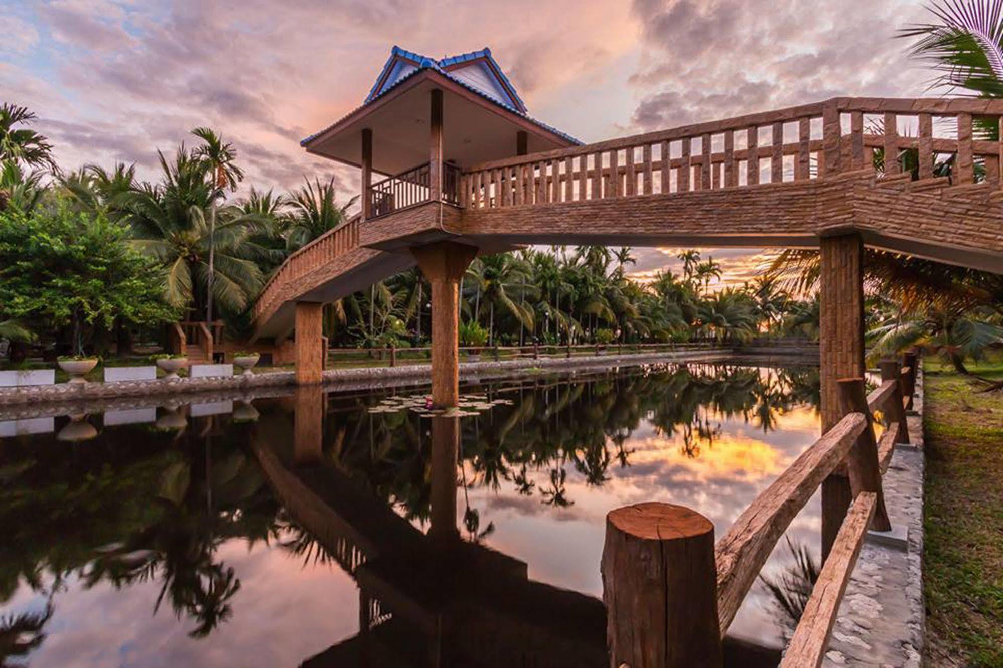 Coconut Resort Rayong Eksteriør billede